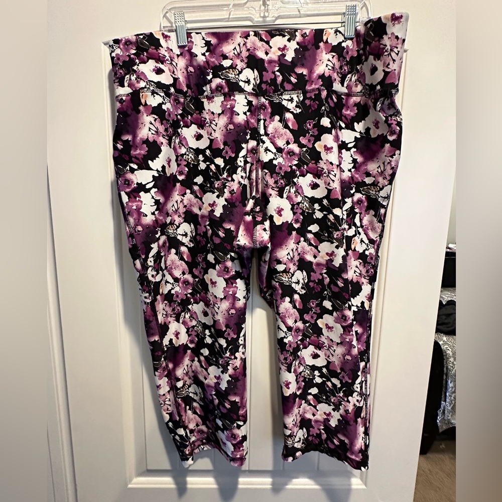 Lane Bryant Livi capri legging 22/24